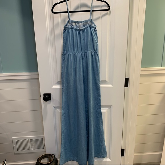 Small. Thin blue jean/ chambray jumpsuit. Embroidered top. - Picture 3 of 14